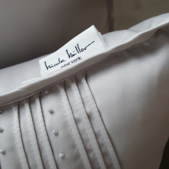 3 pillows - Picture 3 of 4